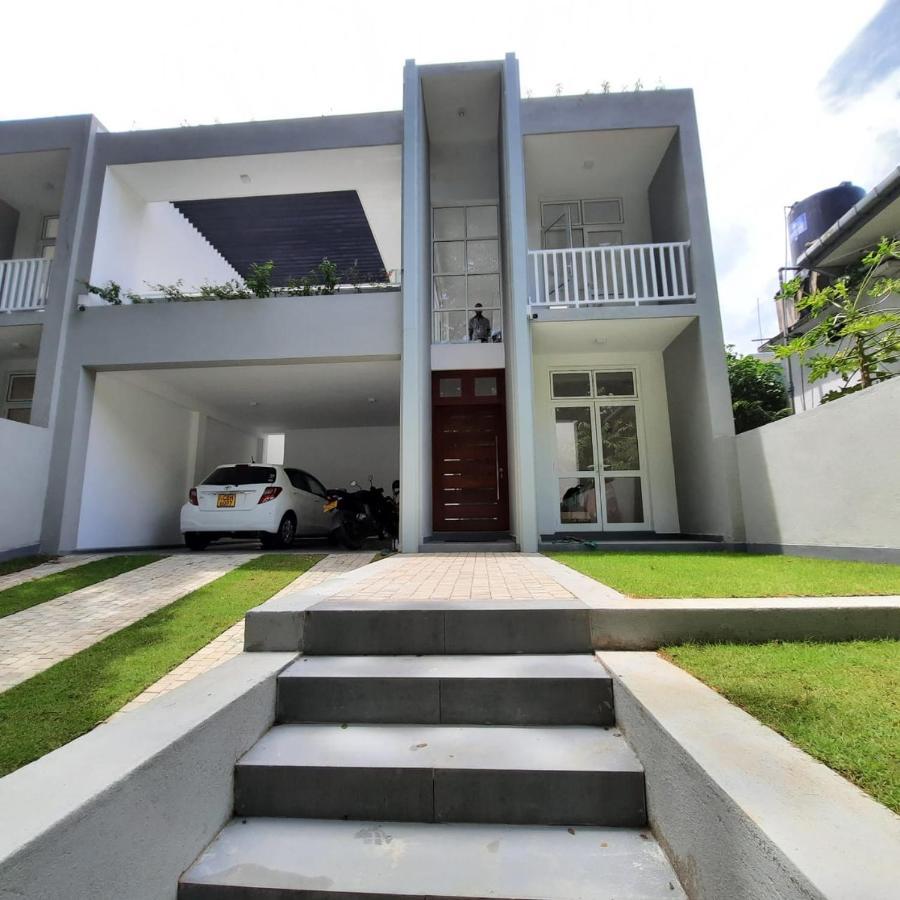 Oesis - Stylish Villa Steps From Historic Galle Fort Eksteriør bilde