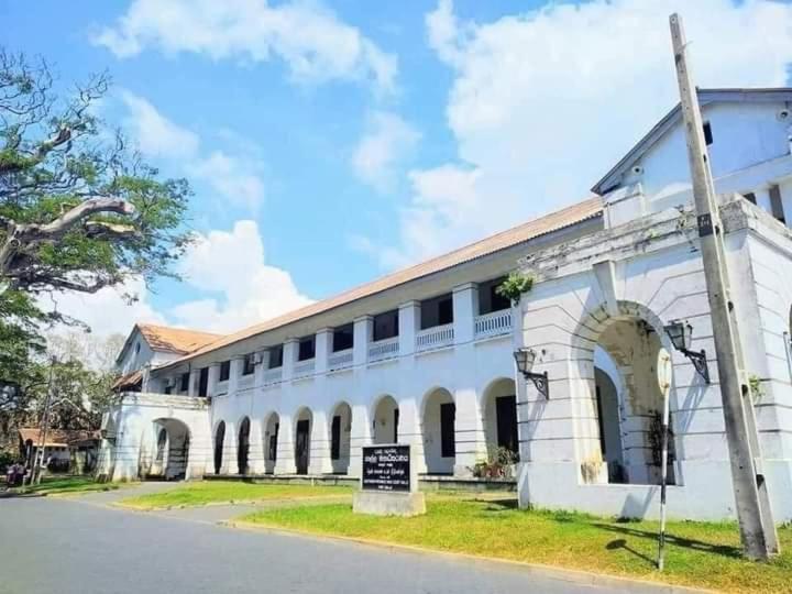 Oesis - Stylish Villa Steps From Historic Galle Fort Eksteriør bilde