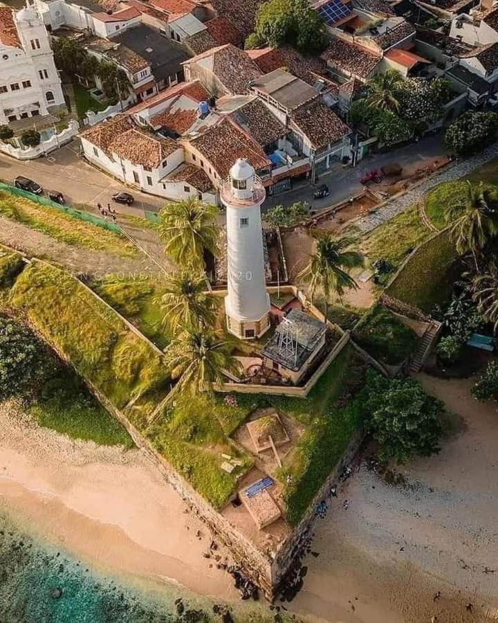Oesis - Stylish Villa Steps From Historic Galle Fort Eksteriør bilde